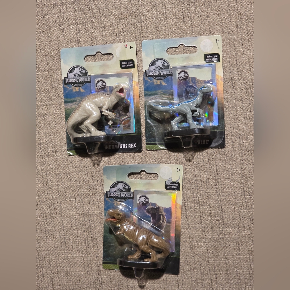 New 3 Jurassic Word Blue Indominus Rex T. Rex Figures With Bonus Trading Card
